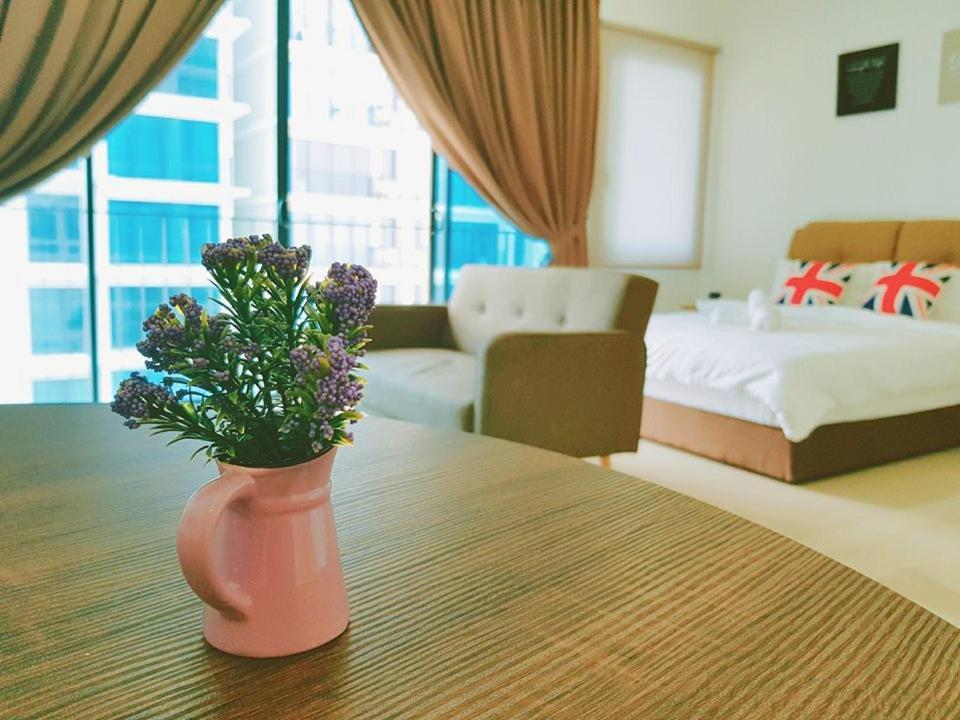 شقة Simplicity Cozy For 2 -Trefoil Setia Alam- Near Setia City Mall-Setia Convention Centre شاه علام المظهر الخارجي الصورة